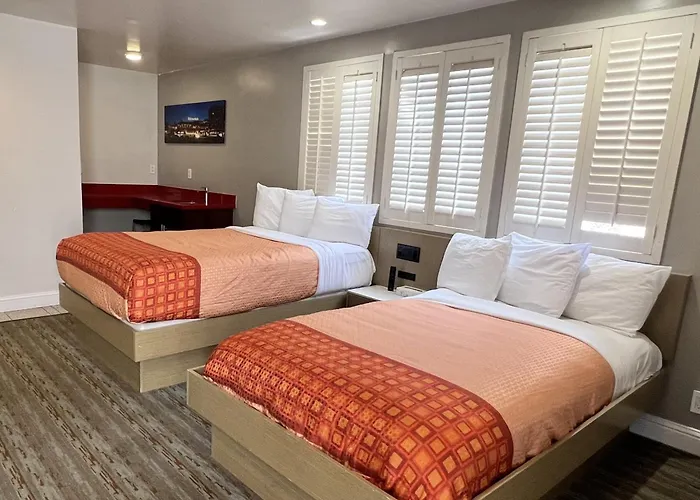 Presidio Parkway Inn