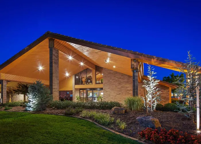 Resorts Guide Best Western Plus Saddleback Inn And Conference Center