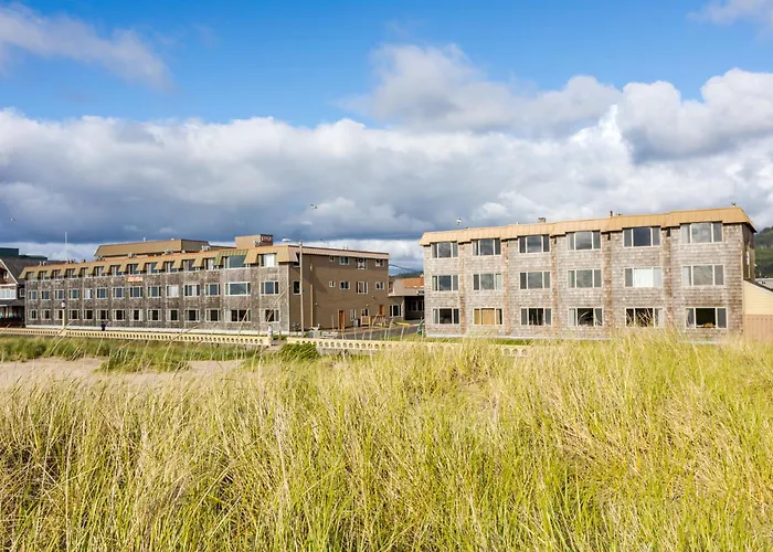 Ebb Tide Oceanfront Inn