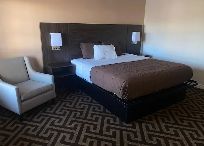 Hotel: Falls Lodge By The Falls