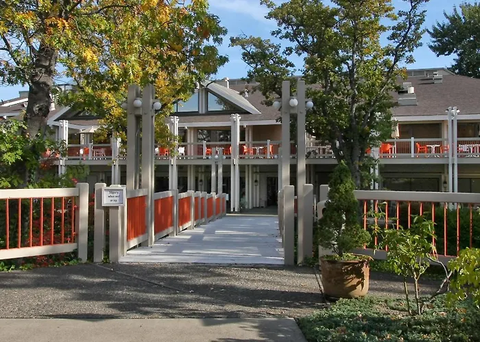 Golf hotel: Ashland Hills Hotel & Suites