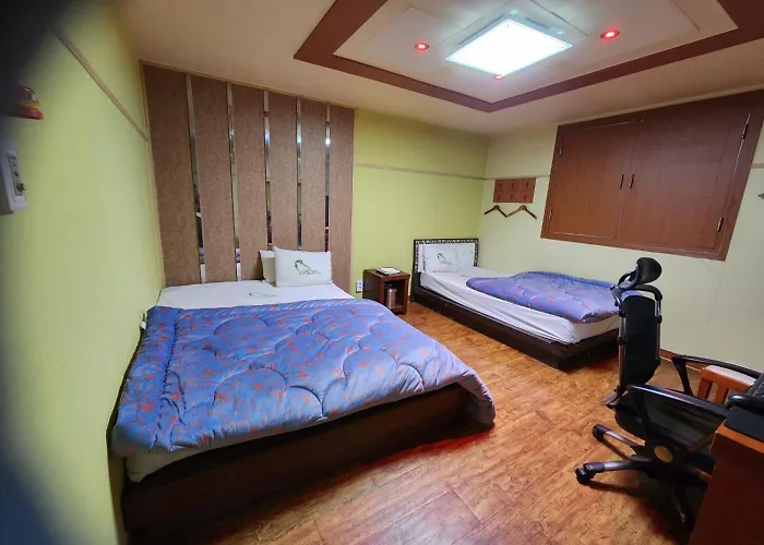 Plus Motel