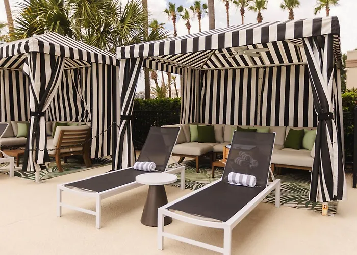 Hotel with pool: The Westin Savannah Harbor Golf Resort & Spa