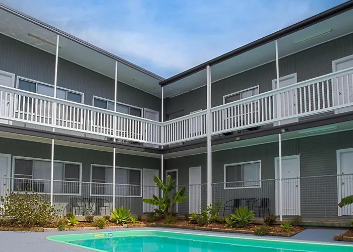 Pacific Motel 03