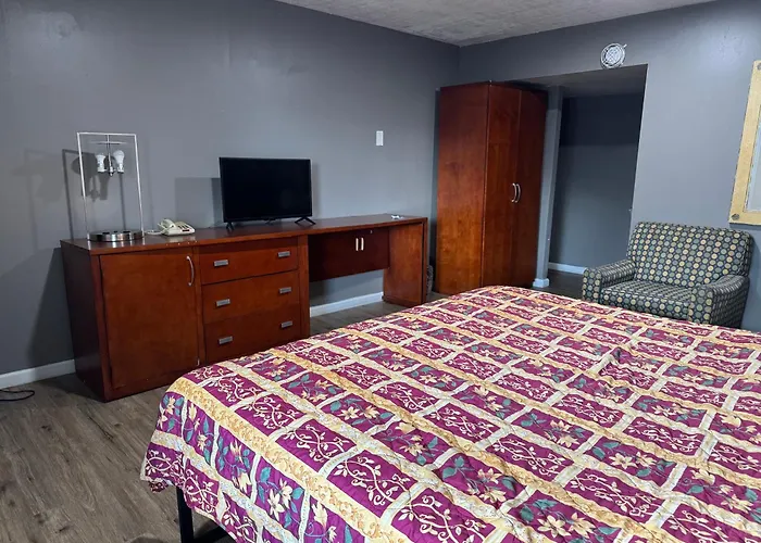 Cheap hotel: Budget Inn New Cumberland-Harrisburg-Hershey-York