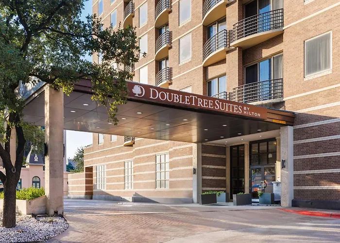 Romantic hotel: Doubletree Suites By Hilton Austin Downtown Capitol