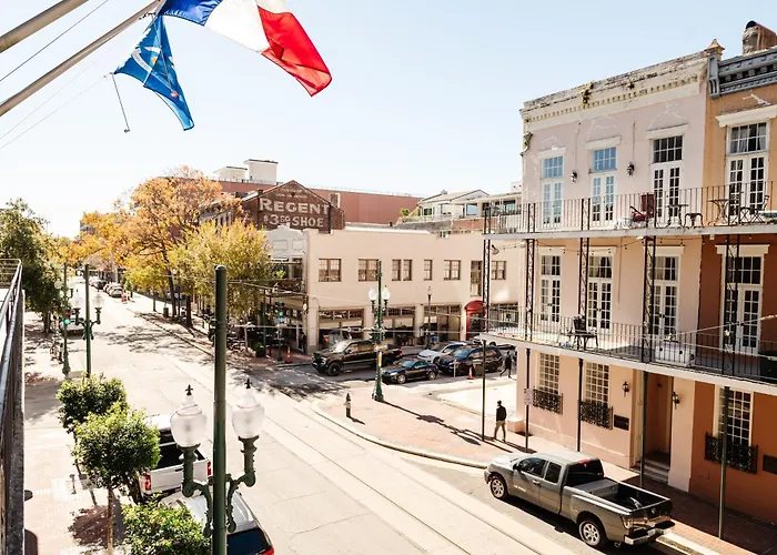 Hotel: The Lafayette New Orleans By Kasa Living