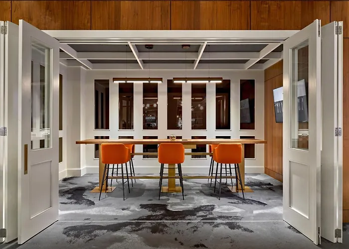 Luxury hotel only: Courtyard By Marriott Calgary South