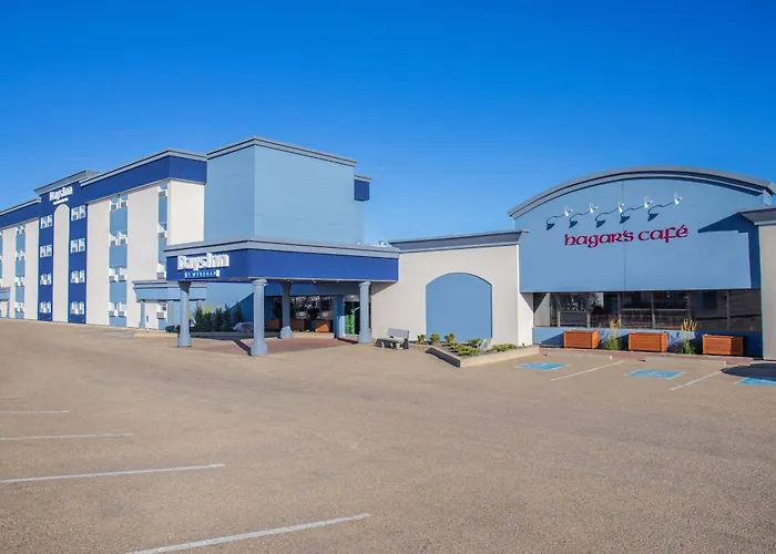 Days Inn & Conference Centre By Wyndham Camrose Norsemen