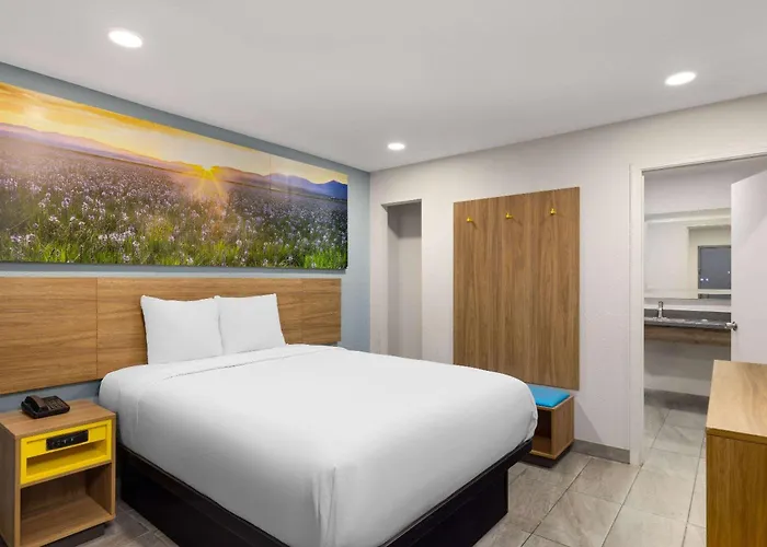 Hôtel bon marché: Days-Inn By Wyndham Bakersfield