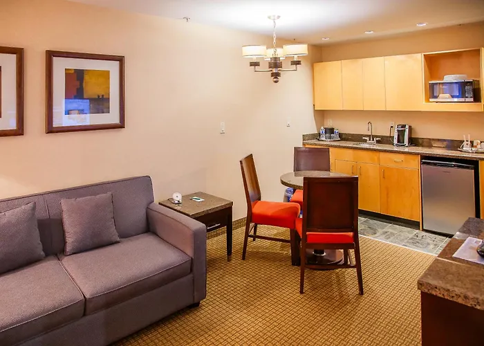 3 star hotel: Ihotel & Conference Centre Red Deer