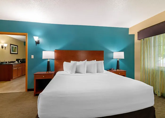 Golf hotel: Best Western Plus Plattsburgh