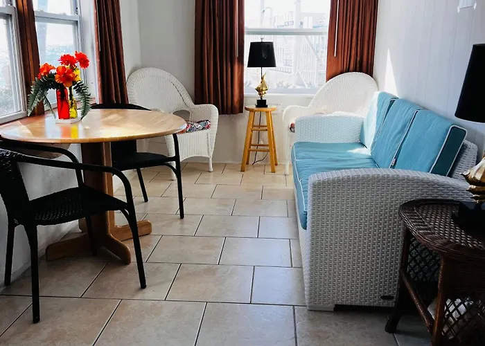 Buccaneer Quarters And Suites