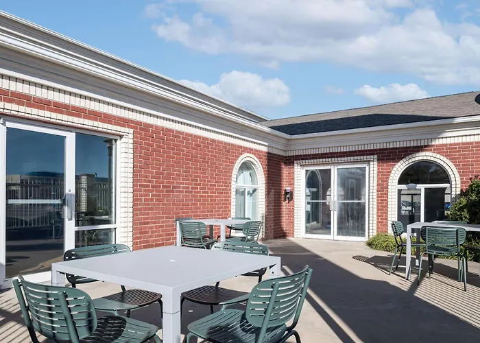 Spark By Hilton Dumas