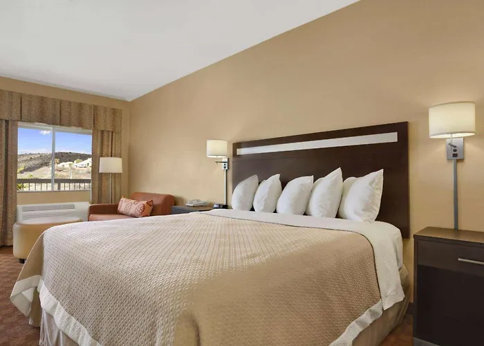 Family Hotel: Days Inn By Wyndham Globe