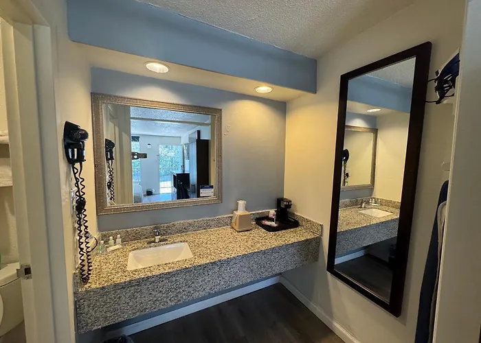 Hotel: Clarion Inn & Suites Dothan South