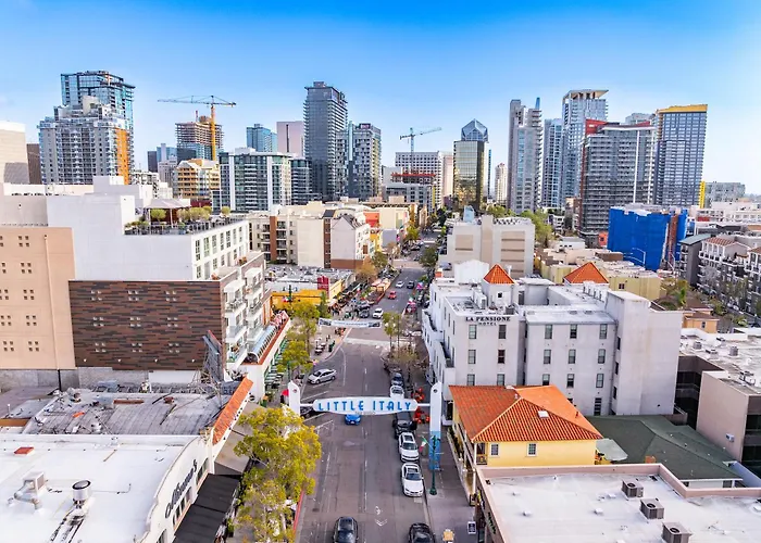  Urban Boutique - Little Italy, Downtown San Diego