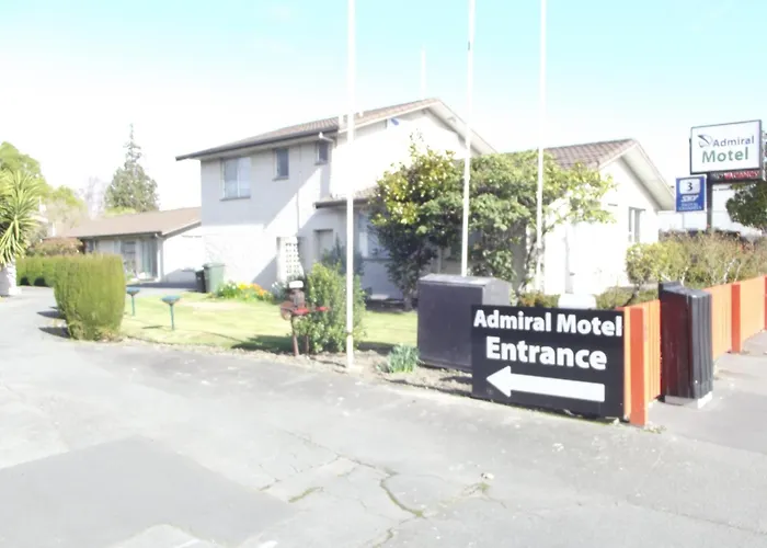 Admiral Motel