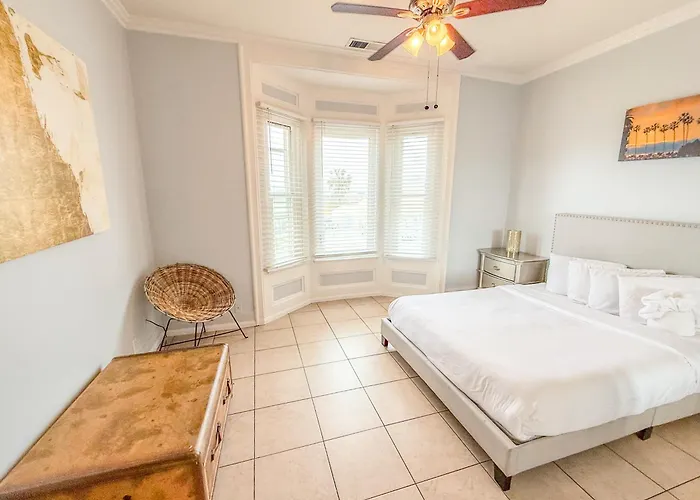 Cabana: 3Bd Little Italy Cottage A++ Location