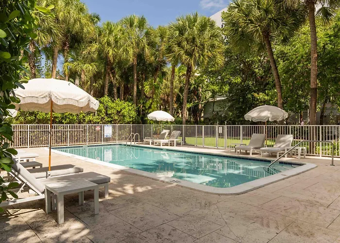 Hôtel pour familles: Miami River Inn By Renzzi
