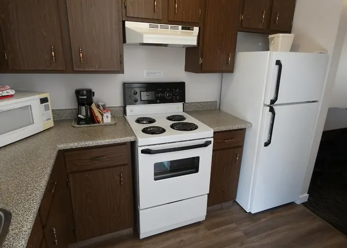 B&B only: Recreation Inn And Suites Kelowna