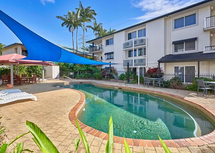 Hotel: Cairns Reef Apartments & Motel