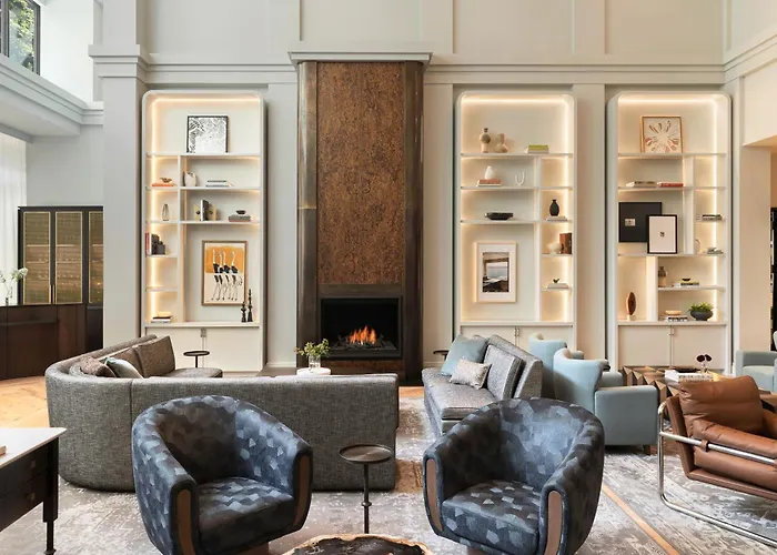 Pet Friendly hotel: Kimpton Hotel Monaco Seattle By Ihg