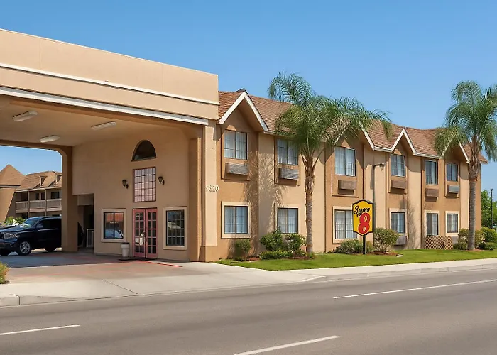 Super 8 By Wyndham Bakersfield South Ca
