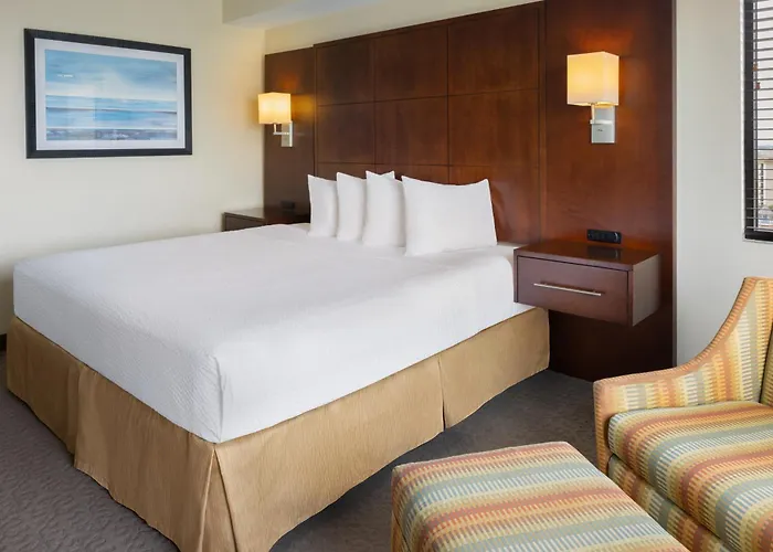 Hotel with view: Plaza Suites On International Drive Near Universal Epic