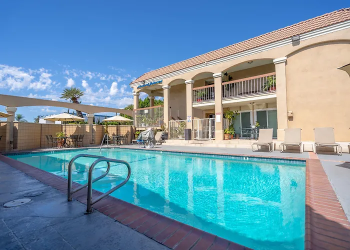 Howard Johnson By Wyndham Buena Park