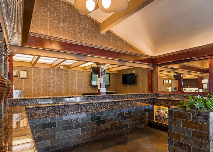 Hotel with view: Best Western Garden Villa Inn