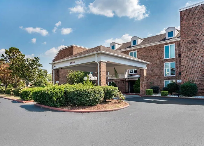 Jacuzzi hotel: Baymont By Wyndham Montgomery Al