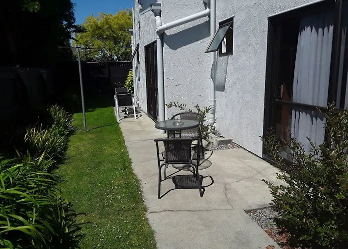 Airport Hotel: Sundowner Motel