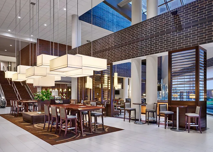 Pet Friendly hotel: Sheraton Indianapolis Hotel At Keystone Crossing