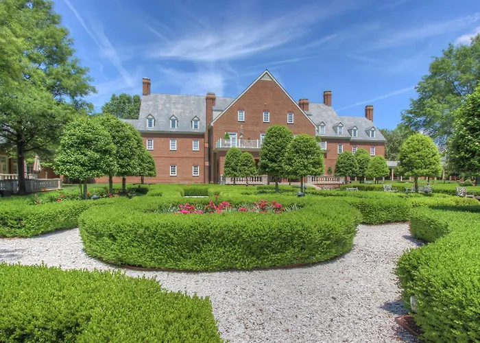 Founders Inn & Spa Tapestry Collection By Hilton