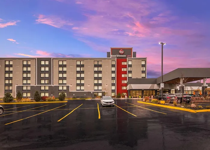 Best Western Plus Toronto North York Hotel & Suites