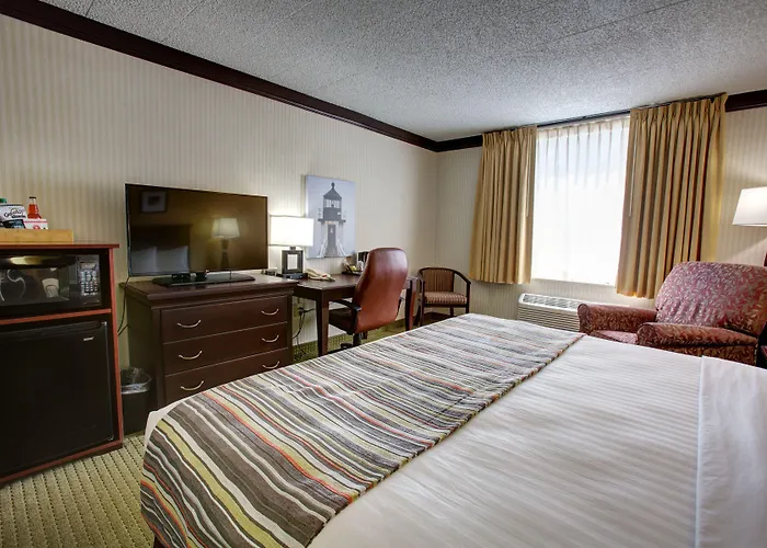 Central hotel: Country Inn & Suites By Radisson, Traverse City, Mi