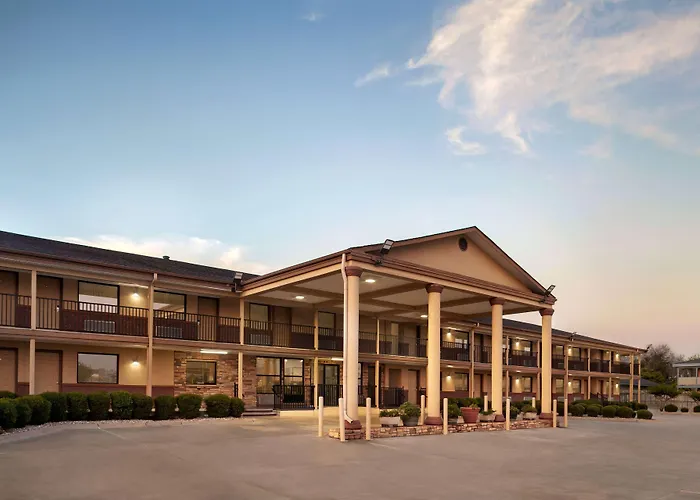 Days Inn By Wyndham Paris