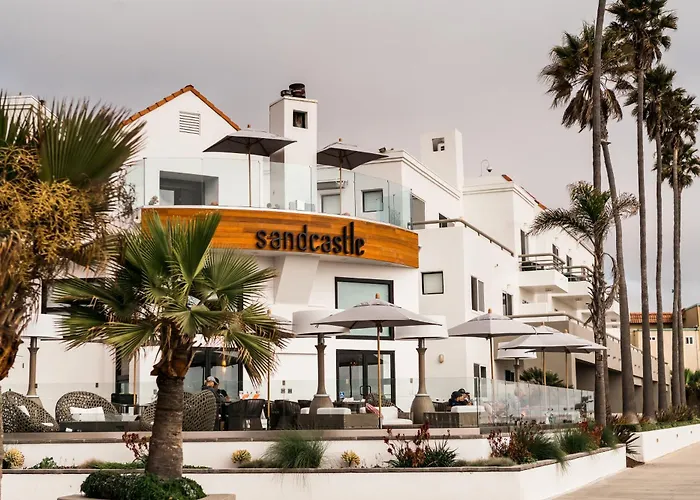 Central hotel: Sandcastle Hotel On The Beach