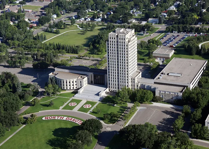 Country Inn & Suites By Radisson Bismarck Waterpark