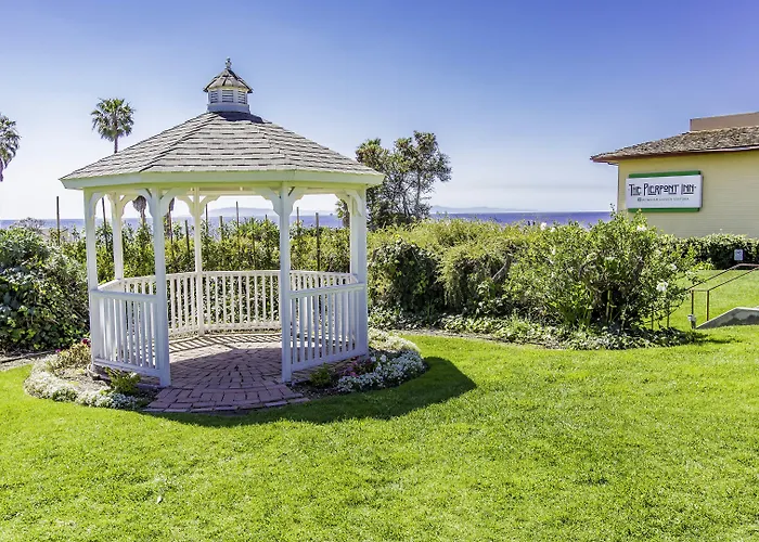 Hotels with a view Pierpont Inn