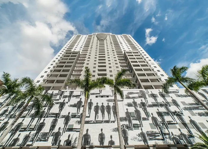 Fortune House Hotel Suites