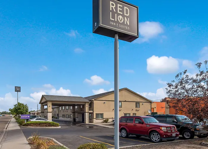 Red Lion Inn & Suites