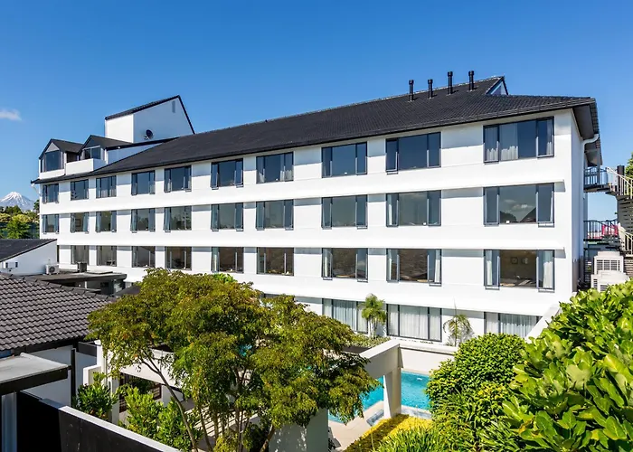 Hotel suites Plymouth International
