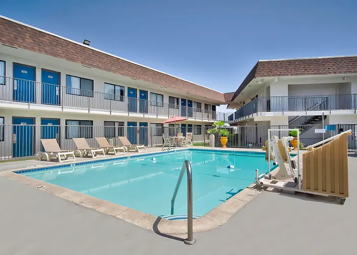 Motel 6-Palmdale, Ca