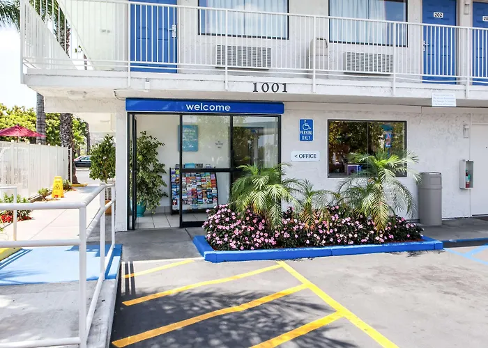 Motel 6-, Ca - Los Angeles