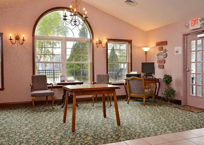 Ourguest Inn & Suites Downtown Port Clinton