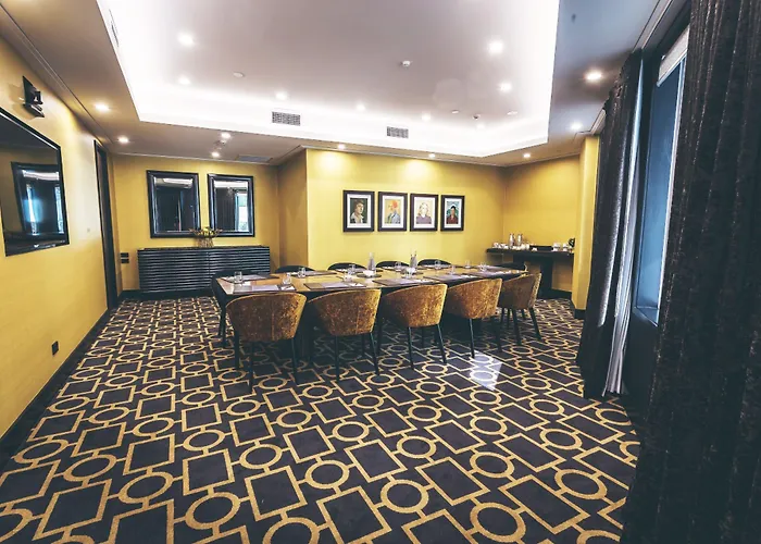 Bolton Hotel