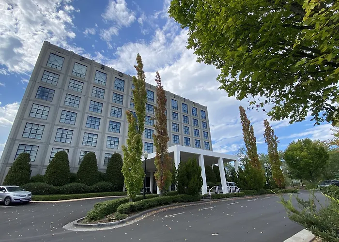 Proximity Hotel