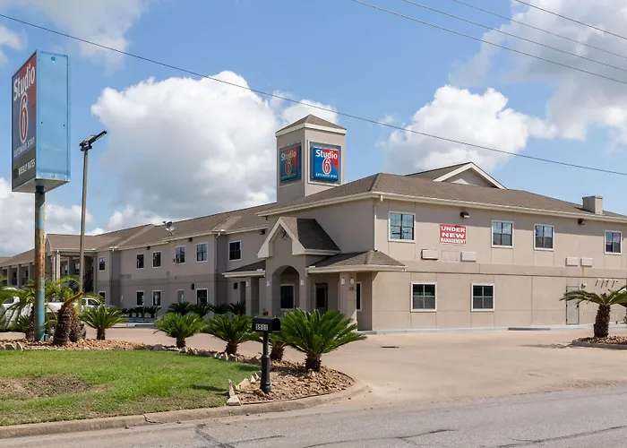 Resort: Studio 6 Bay City Tx